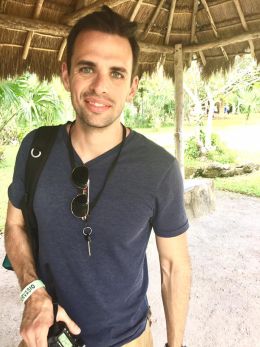 Райан Нета Джонсон