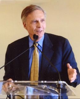 Уинстон Лорд