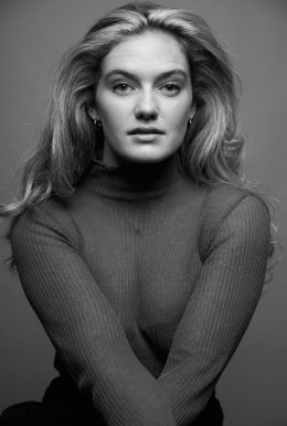 Ребекка Стоун