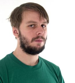 Брэйди Холл