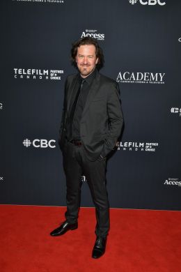 Эдриэн Эллис