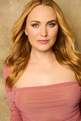 Кара Коннолли