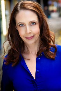 Кэролин  МакКуэйд