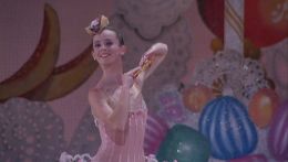 Джейд Адамс