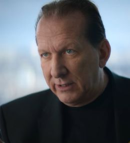 Питер Катсис