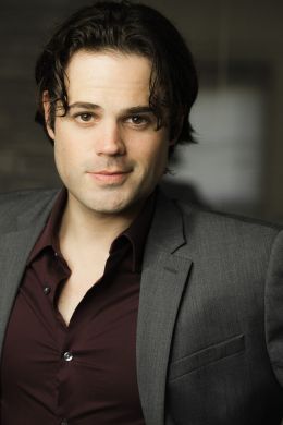 Михаил Робертс