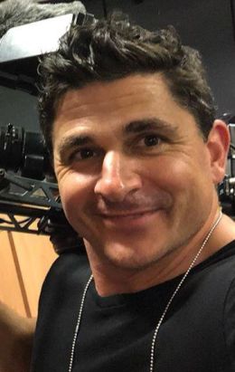 Чарли Эскью