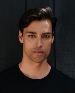 Оливер Коул