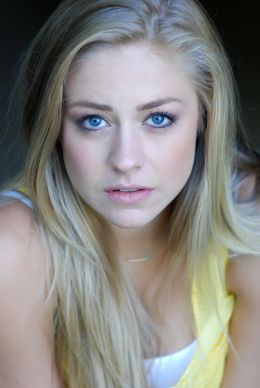 Эшли Николь Андерсон