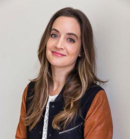 Лора Моузес