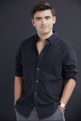 Майкл Консуэлос