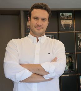 Бурак Сайашар