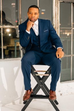 Майк Стронг