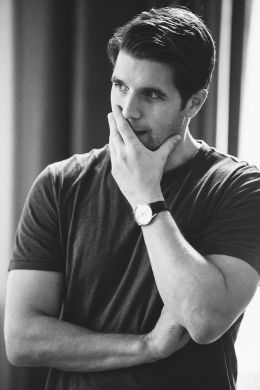 Адам Хауден