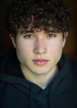 Макс Робсон