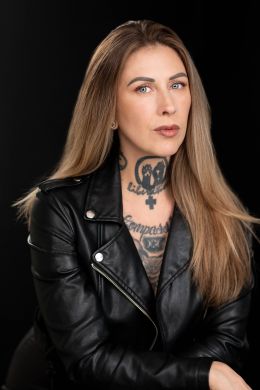 Mya Wollf
