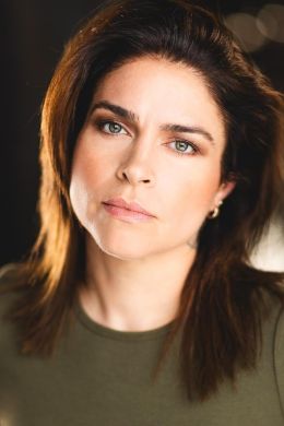 Кэролин  Брассар