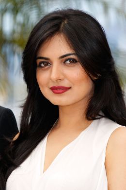 Нихарика Сингх