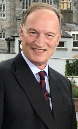 Алистер Брюс