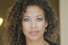 Дэвина Ривз