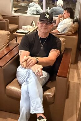 Джастин Финни