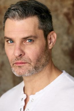 Эрик Ларсен