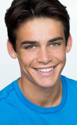 Дилан Бернс