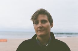 Джулия Томпсон