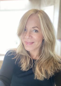 Элисон Ноэль