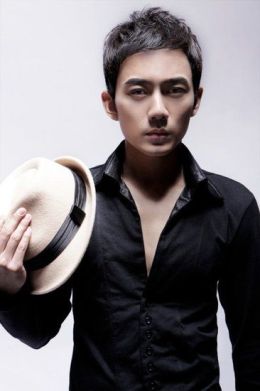 Dejun Xia