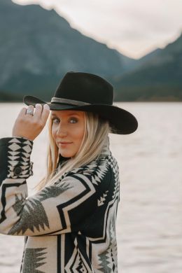 Криста Перри