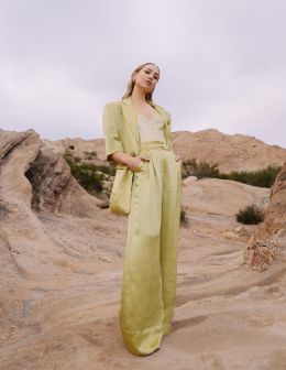 Иззи Стивенс