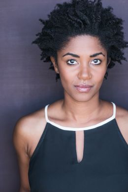 Эдриэн Сноу