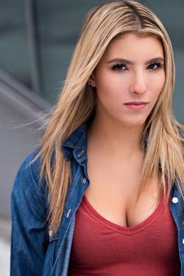 Леа Лорен