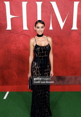 Kiara Gomez Glad Bak