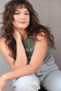 Анника Каулз