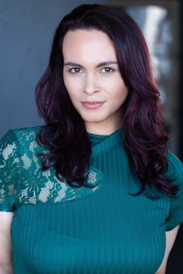 Джесси Холланд