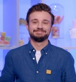 Том Вилла