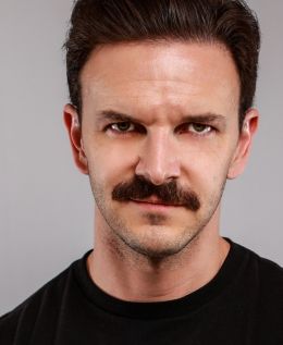 Джонатан Эверетт