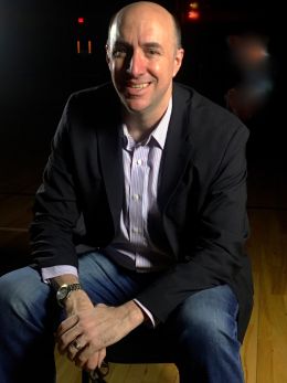 Алекс Эванс