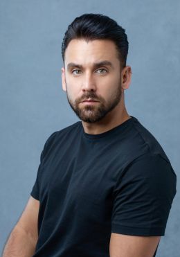 Натан Роман