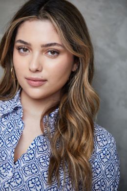 Хелена Ассис