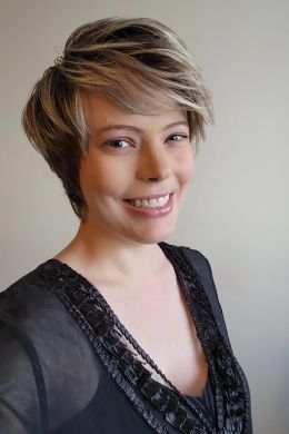 Элли Бернэм