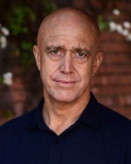 Алистер Бэйтс