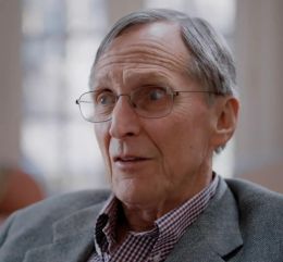 Томас Олифант