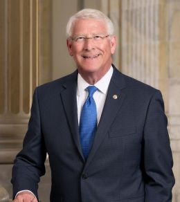 Роджер Викер