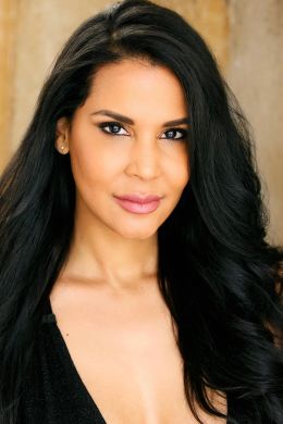 Энджи Айала