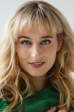 Аника Бьюкэнэн