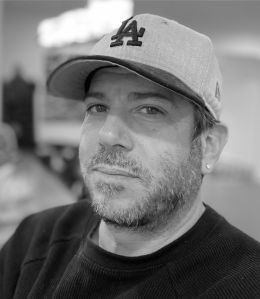 Брэт  Мазур