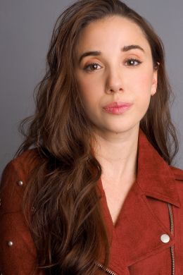 Эмили Честейн